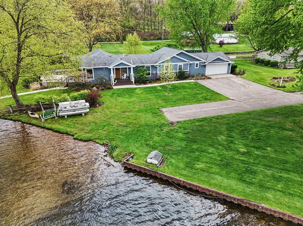 12417 Sunset Dr, Three Rivers, MI 49093