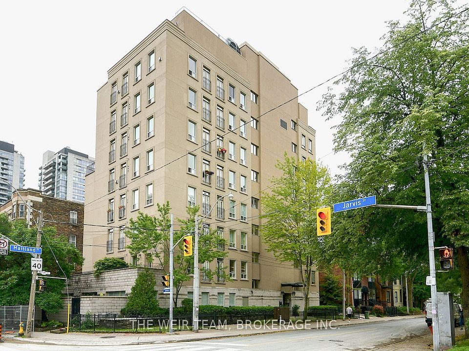 1st image of 135 Maitland St #202