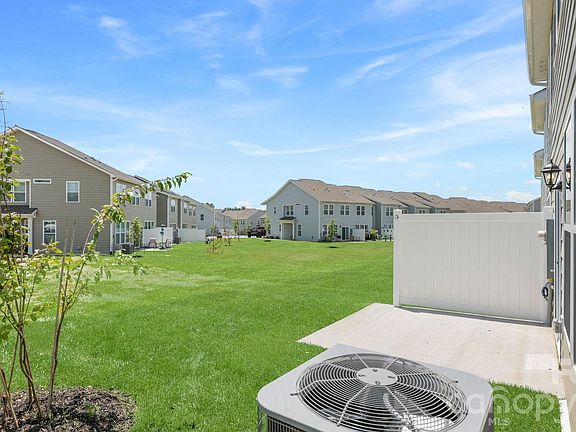 4th image of 37 Creekview Rd