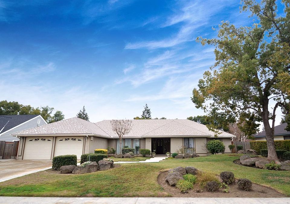 1st image of 221 E La Vida Ave