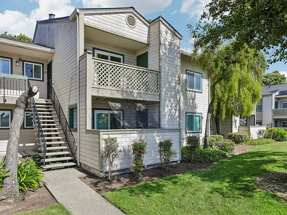 The Huntley Apartments