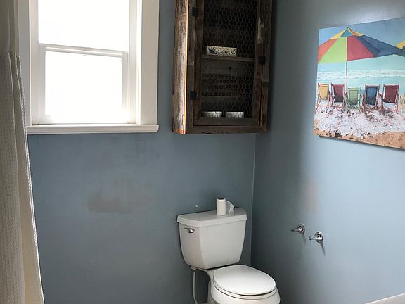 5th image of 1136 Chino St