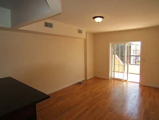 Rented by Joel Weisz, LREB | media 7