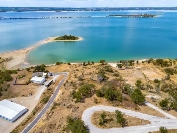 14 Lake House Dr, Bridgeport, TX 76426