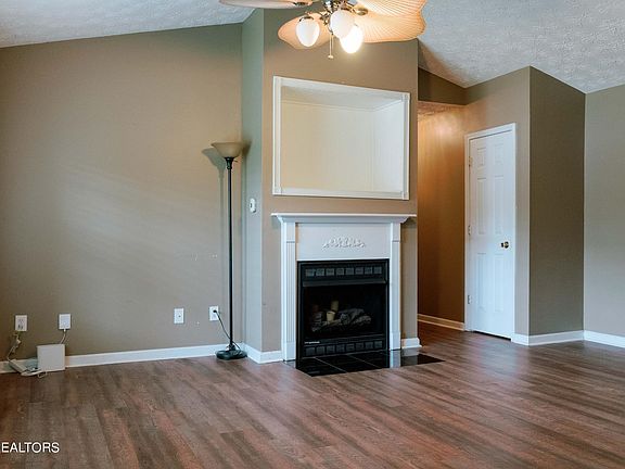 2nd image of 7343 Carowinds Ln
