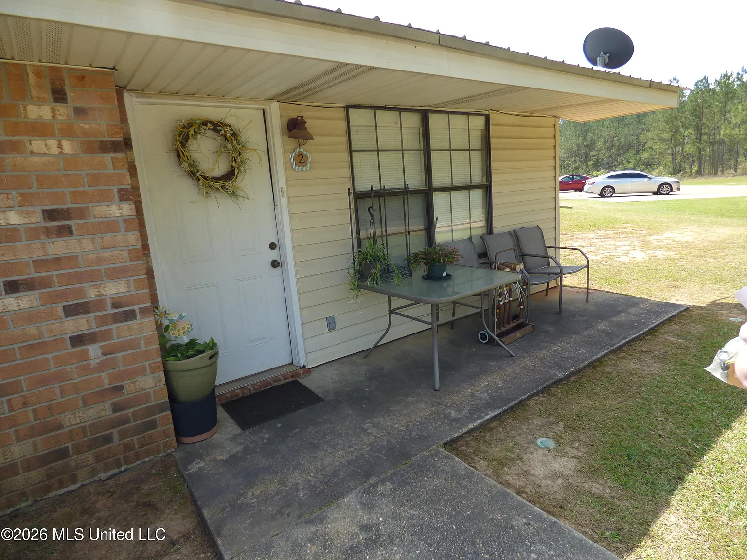 1 bed, 1.0 bath, 700 sqft, $650 — Photo 1