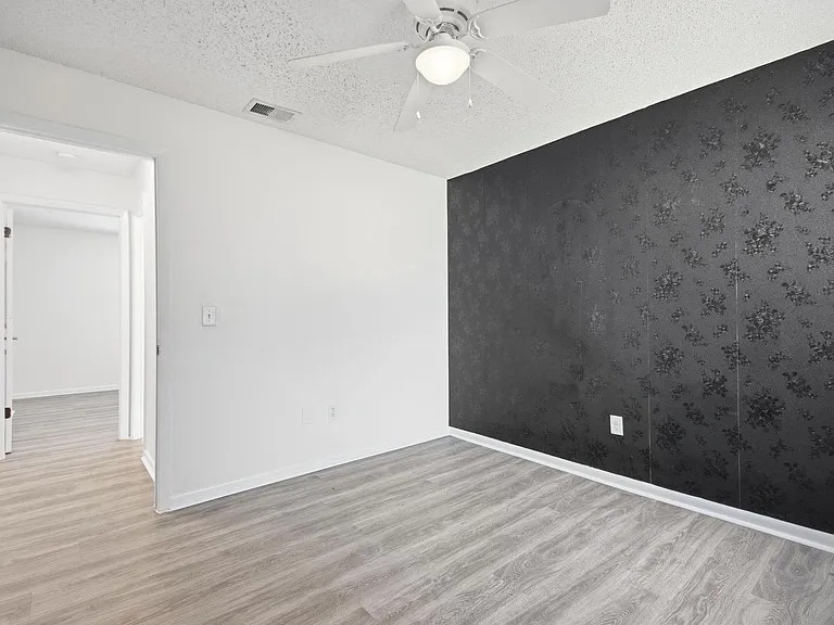 38 E Diamond Dr — Photo 36