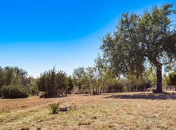 3rd image of 4068 Comanche Trace Dr