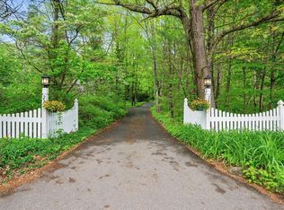 272 Stratton Brook Rd, West Simsbury, CT 06092