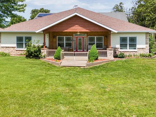 8708 Farm Road 2140, Cassville, MO 65625