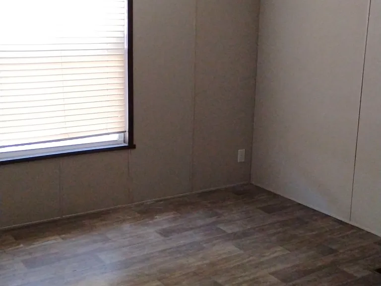 49 Plaza Dr — Photo 3
