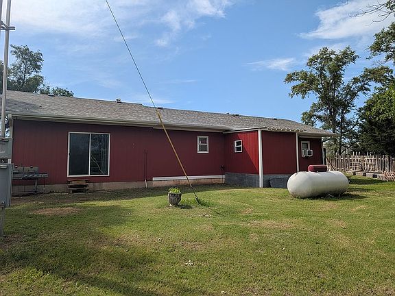 3rd image of 629 N Link Rd