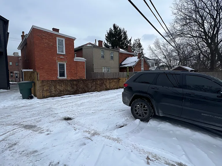 901 S Front St — Photo 19
