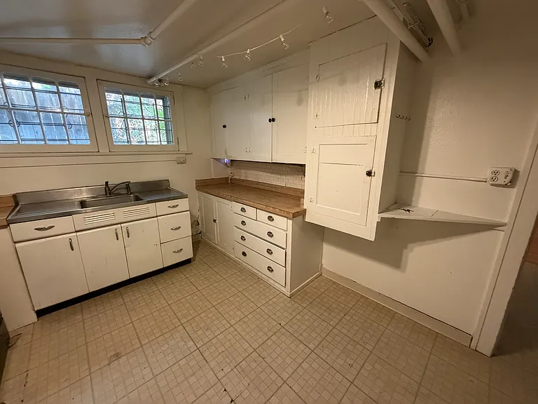 1201 E Virginia Ave #2 — Photo 5