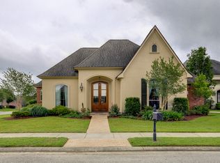 8803 Fox Gate Dr, Baton Rouge, LA 70809