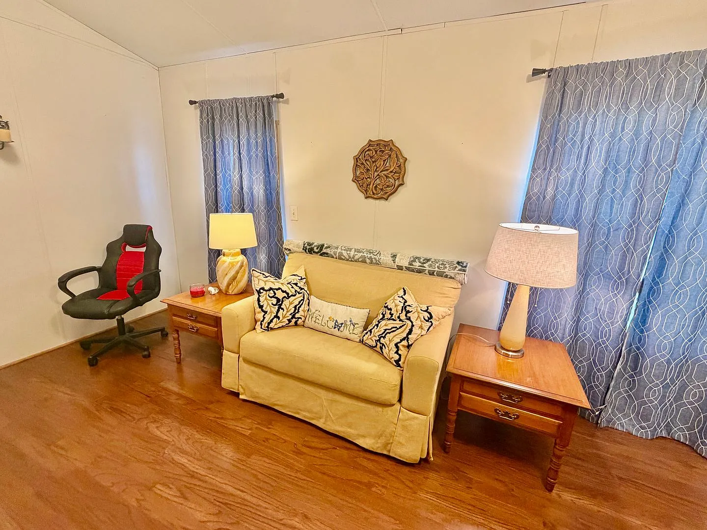 Fully Furnished, Move In Ready and Budget Friendly! — Photo 4