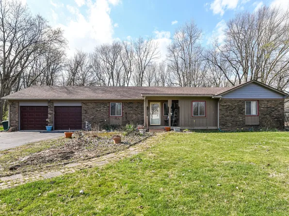 6034 Pleasant Valley Dr, Anderson, IN 46011