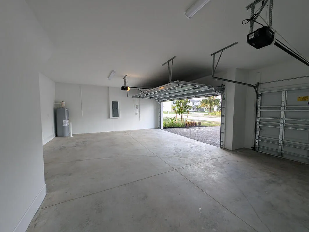 5 bed, 4.0 bath, 3360 sqft, $6,500 — Photo 4