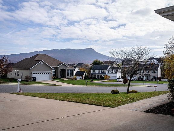 4th image of 310 Rachel Dr