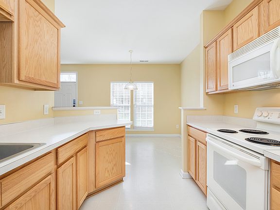 2nd image of 9763 Mallard Glen Dr