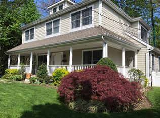 50 Glen Ave, Sea Cliff, NY 11579