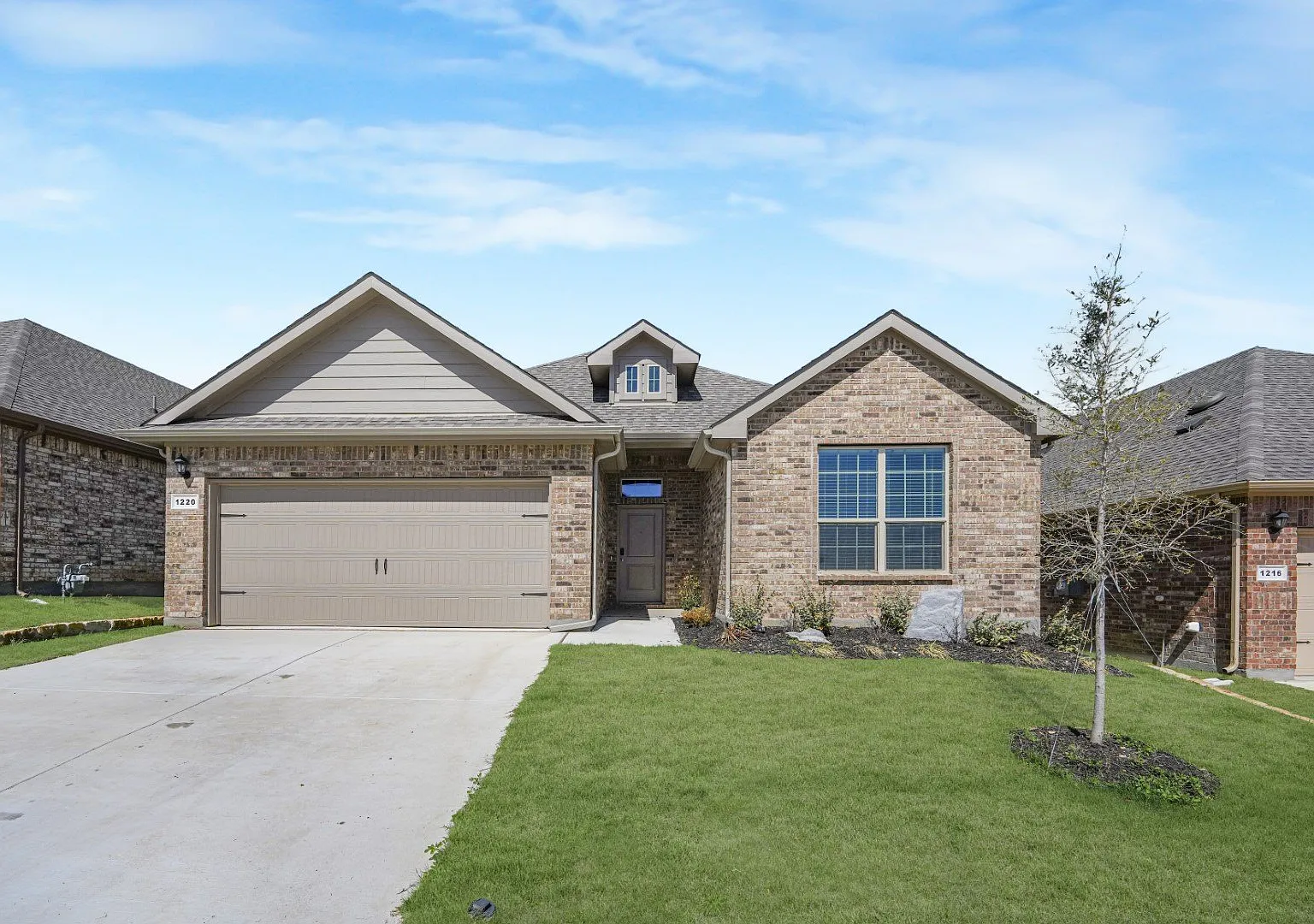 1220 Patti Lane — Photo 1
