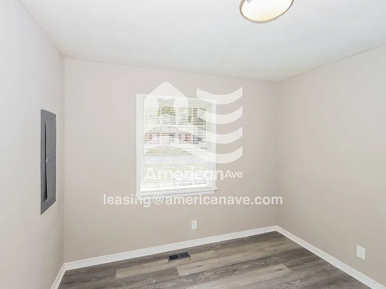 1825287_010_wm_-_bedroom_13187290.jpg