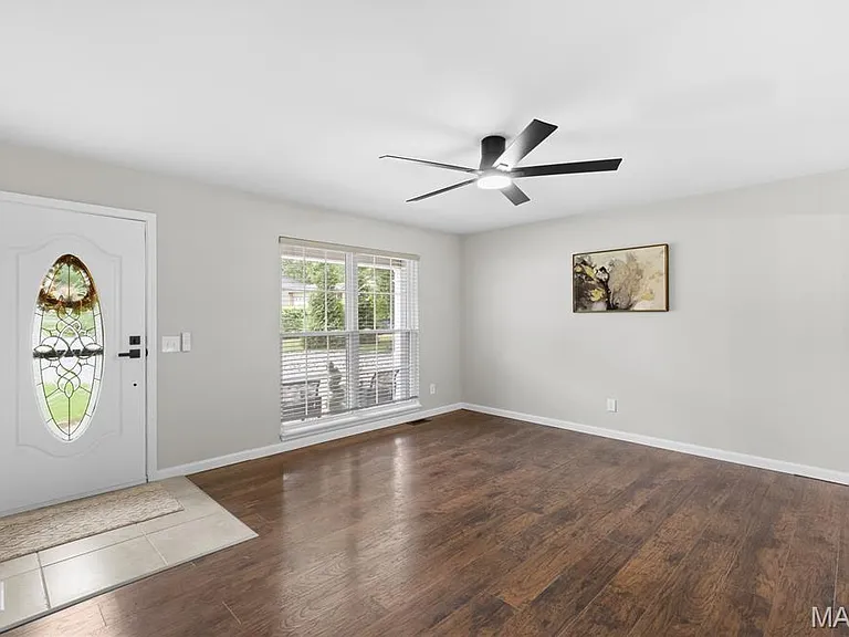 132 Keene Ct — Photo 4