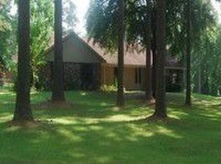 210 Chinquepin Dr, Magnolia, AR 71753