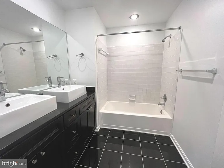 2724 Oak Leaf Ct — Photo 14