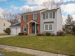 9 Farnham Ct, Laurel Springs, NJ 08021