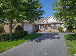 212 Taunton Dr, Carlisle, PA 17013