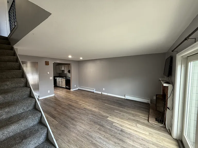 252 Cove Blvd — Photo 5