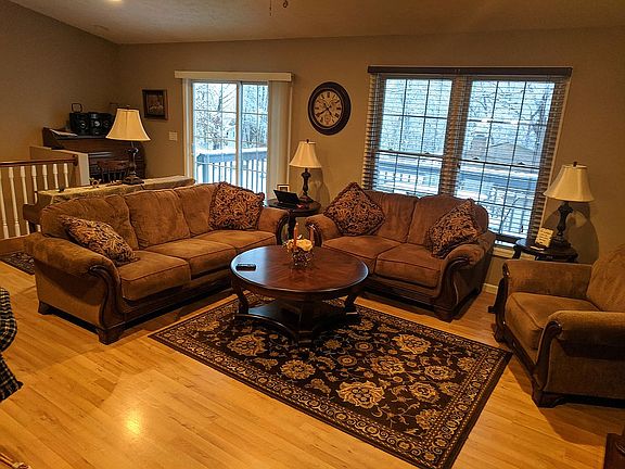 2nd image of 456 Heritage Dr