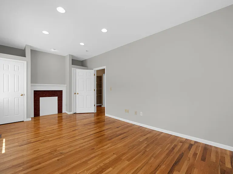 242 E 12th Ave #1 — Photo 13