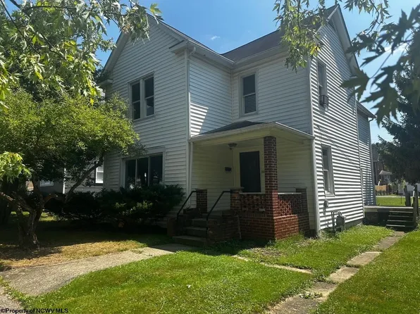 110 Guy St, Elkins, WV 26241