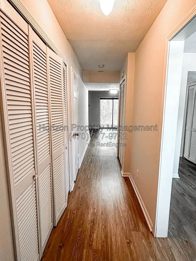 2 bed, 2.5 bath, 1288 sqft, $1,600 — Photo 4