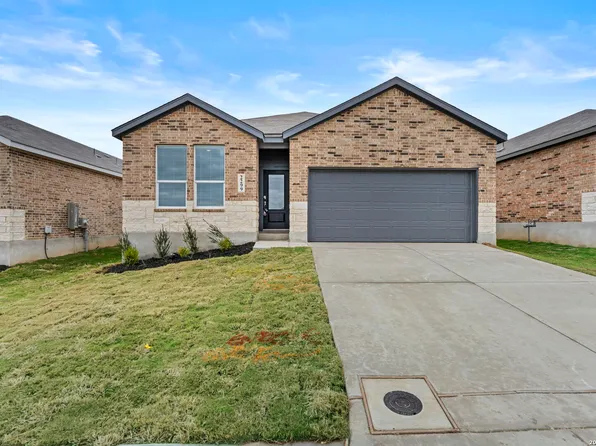 2299 Fort Davis Pass, Marion, TX 78124