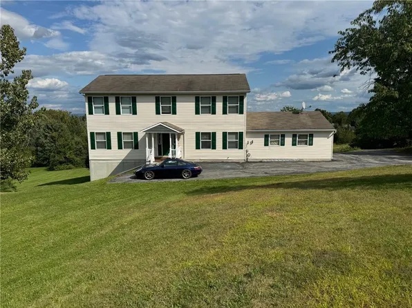 10 Ashlyn Drive, Marlboro, NY 12542