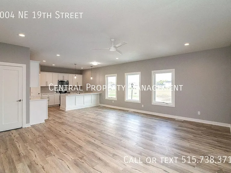 1004 NE 19th St — Photo 6