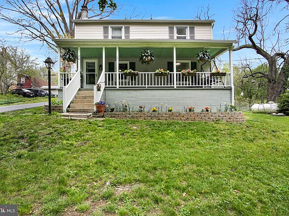 2nd image of 74 Beechcliff Dr