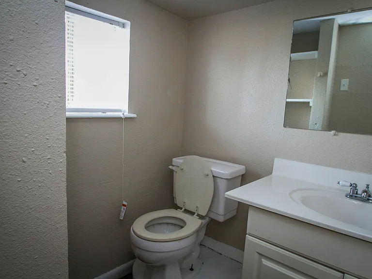 924 Saint James St #3 — Photo 8