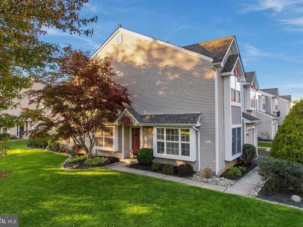 311 Sequoia Dr, Newtown, PA 18940