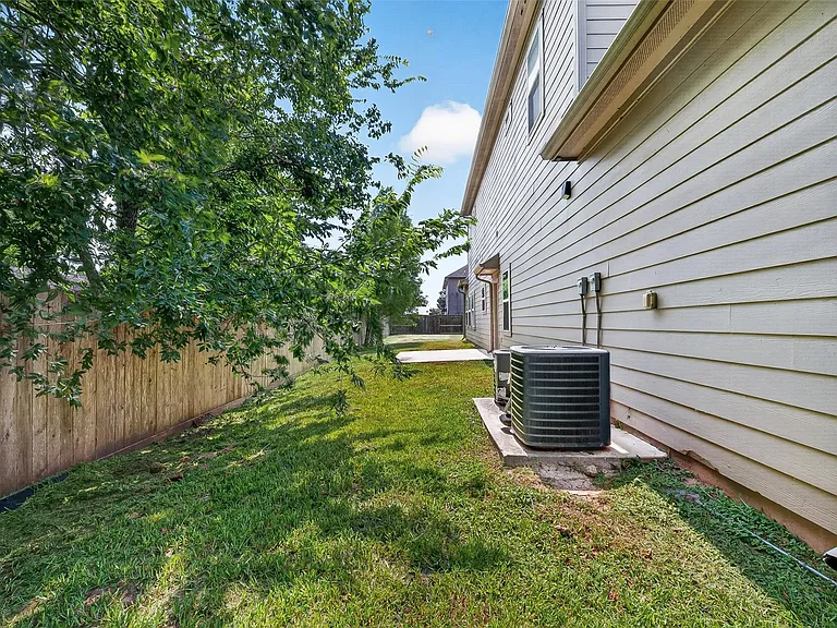 6022 Fite Rd — Photo 44