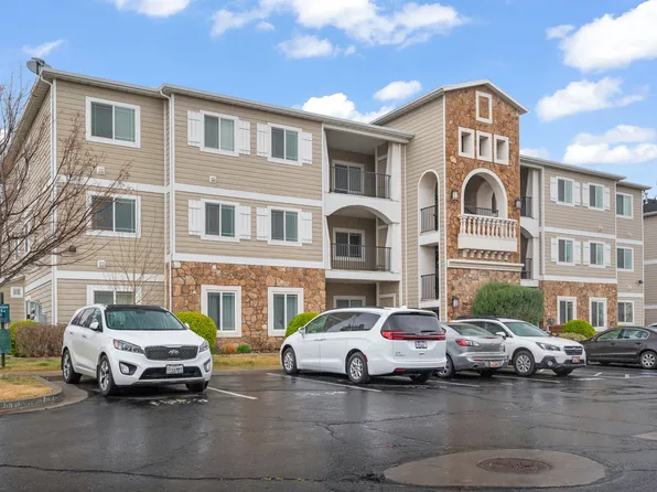 1977 N Crest Rd Unit 1977, Saratoga Springs, UT 84045