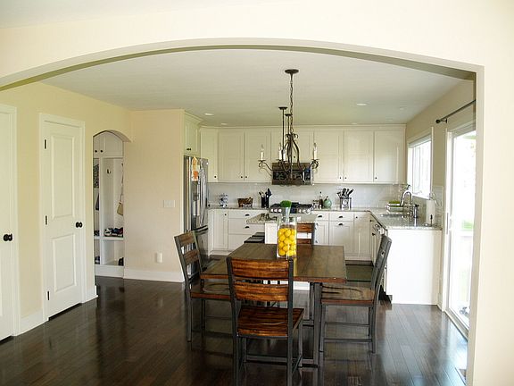 5th image of 4655 Catalpa Dr SE