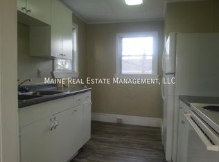 192 Essex St #2, Bangor, ME 04401