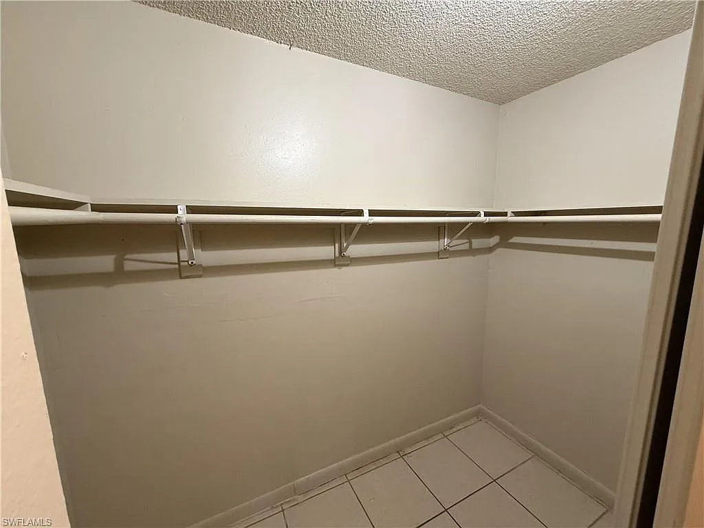 1 bed, 1.0 bath, 800 sqft, $1,050 — Photo 4