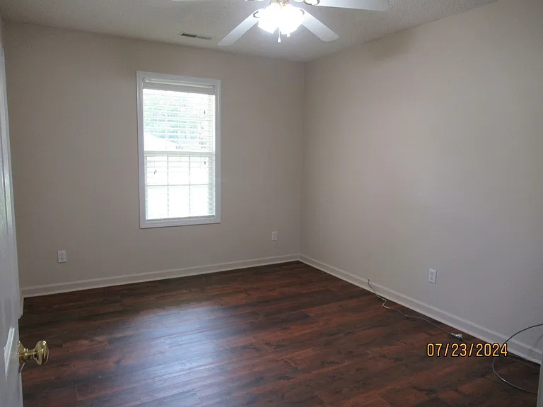 3590 Oleander Dr — Photo 8