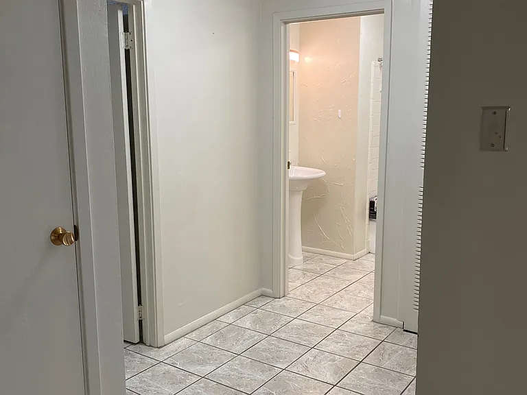 5634 N Meridian Ave — Photo 21